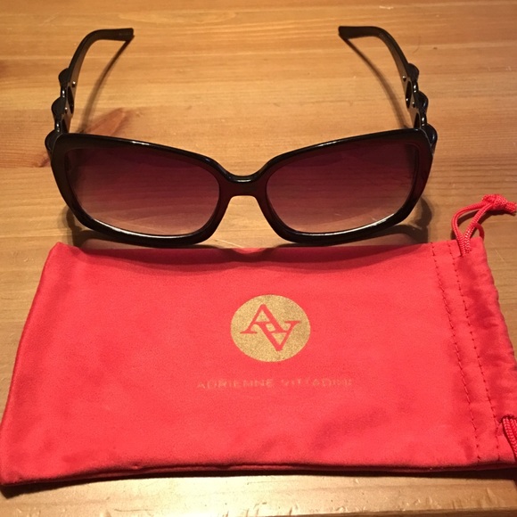 Adrienne Vittadini Accessories - Women’s sunglasses
